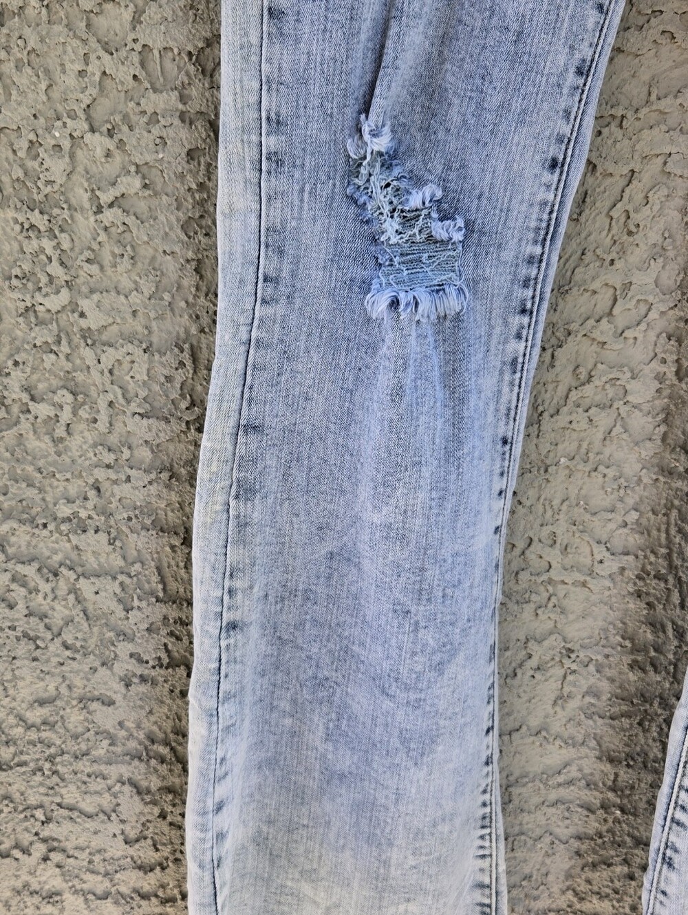 Pink Label Light Wash Distressed Women's Jeans - Casual Flare - Picture 4 of 9